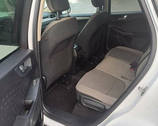 Белый Форд Эскейп, объемом двигателя 1.5 л и пробегом 50 тыс. км за 18200 $, фото 9 на Automoto.ua