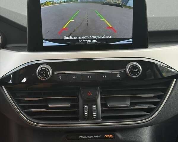 Белый Форд Эскейп, объемом двигателя 1.5 л и пробегом 129 тыс. км за 16000 $, фото 4 на Automoto.ua