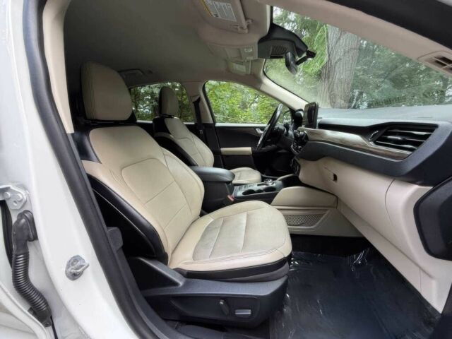 Білий Форд Ескейп, об'ємом двигуна 2 л та пробігом 32 тис. км за 5500 $, фото 9 на Automoto.ua