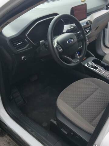 Белый Форд Эскейп, объемом двигателя 1.5 л и пробегом 149 тыс. км за 15000 $, фото 1 на Automoto.ua