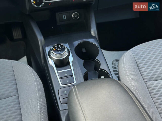 Белый Форд Эскейп, объемом двигателя 1.5 л и пробегом 110 тыс. км за 15999 $, фото 42 на Automoto.ua