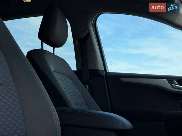 Білий Форд Ескейп, об'ємом двигуна 2.5 л та пробігом 60 тис. км за 19500 $, фото 62 на Automoto.ua