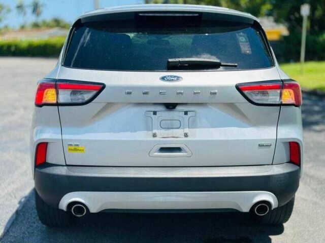 Белый Форд Эскейп, объемом двигателя 2.5 л и пробегом 89 тыс. км за 3700 $, фото 3 на Automoto.ua