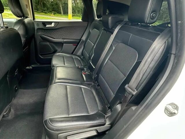 Белый Форд Эскейп, объемом двигателя 2 л и пробегом 34 тыс. км за 4800 $, фото 10 на Automoto.ua