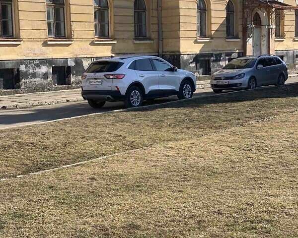 Белый Форд Эскейп, объемом двигателя 1.5 л и пробегом 49 тыс. км за 17800 $, фото 16 на Automoto.ua