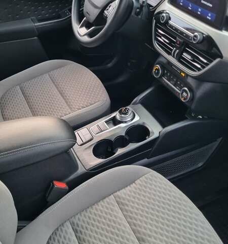 Белый Форд Эскейп, объемом двигателя 1.5 л и пробегом 93 тыс. км за 16500 $, фото 17 на Automoto.ua