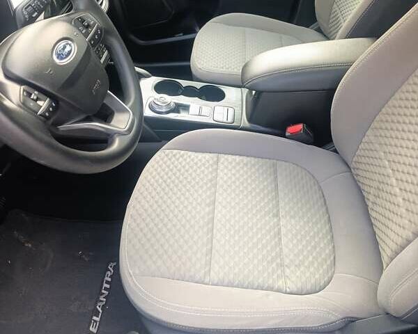 Білий Форд Ескейп, об'ємом двигуна 1.5 л та пробігом 110 тис. км за 15500 $, фото 6 на Automoto.ua