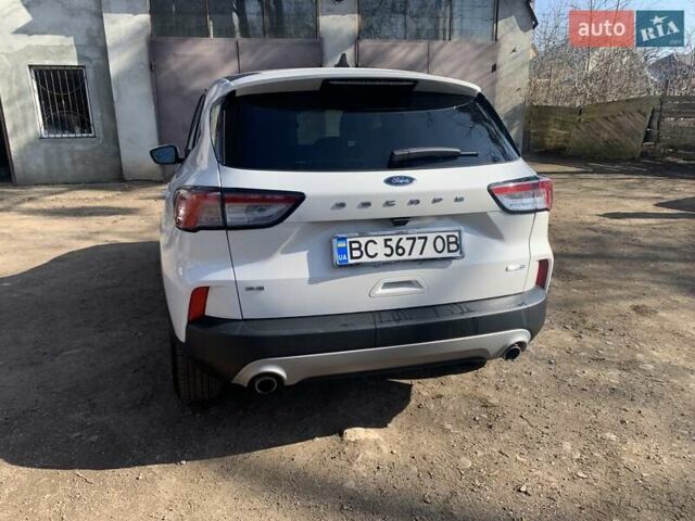 Белый Форд Эскейп, объемом двигателя 1.5 л и пробегом 49 тыс. км за 17800 $, фото 9 на Automoto.ua