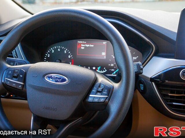 Белый Форд Эскейп, объемом двигателя 1.5 л и пробегом 113 тыс. км за 16900 $, фото 9 на Automoto.ua