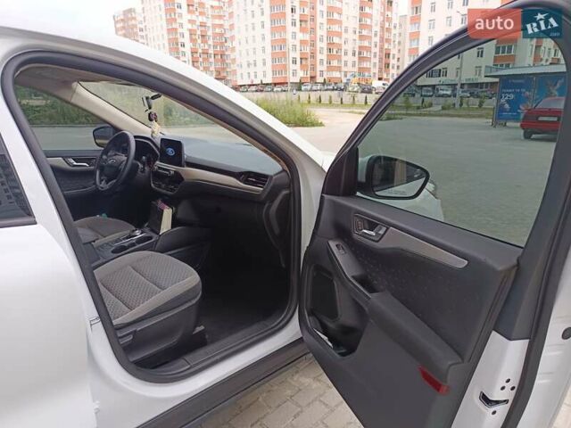 Белый Форд Эскейп, объемом двигателя 1.5 л и пробегом 129 тыс. км за 15500 $, фото 13 на Automoto.ua