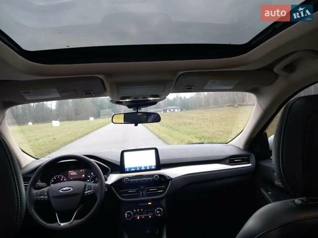 Білий Форд Ескейп, об'ємом двигуна 1.5 л та пробігом 32 тис. км за 19000 $, фото 8 на Automoto.ua
