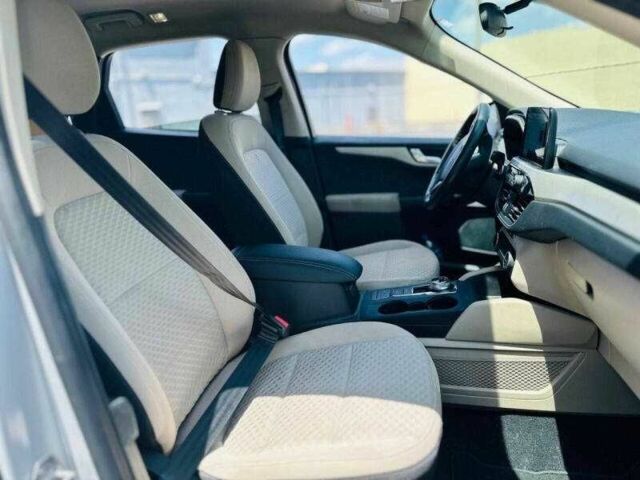 Белый Форд Эскейп, объемом двигателя 2.5 л и пробегом 89 тыс. км за 3700 $, фото 7 на Automoto.ua