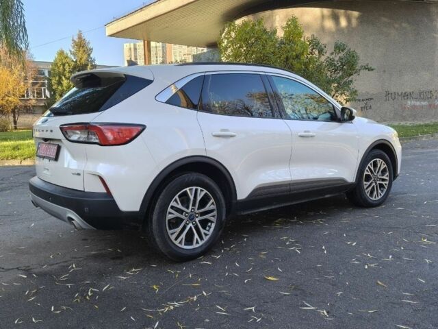 Білий Форд Ескейп, об'ємом двигуна 0 л та пробігом 100 тис. км за 17900 $, фото 5 на Automoto.ua