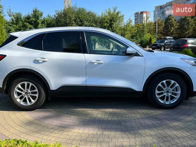 Білий Форд Ескейп, об'ємом двигуна 1.5 л та пробігом 57 тис. км за 17690 $, фото 7 на Automoto.ua
