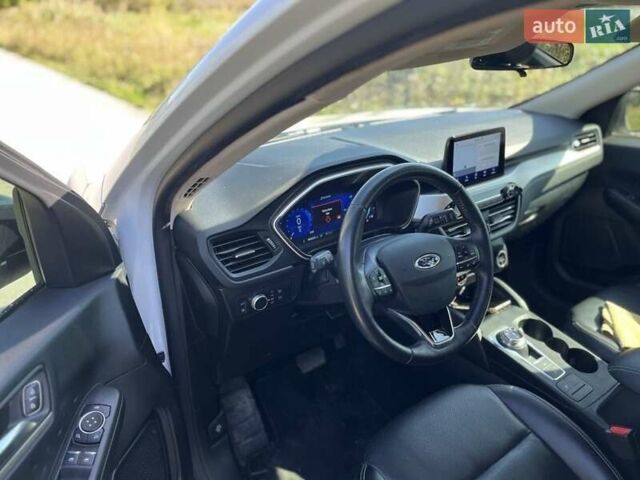 Форд Эскейп 2020 в Золочев на Automoto.ua Белый Форд Эскейп, объемом двигателя 2.5 л и пробегом 85 тыс. км за 21200 $, фото 6 на Automoto.ua