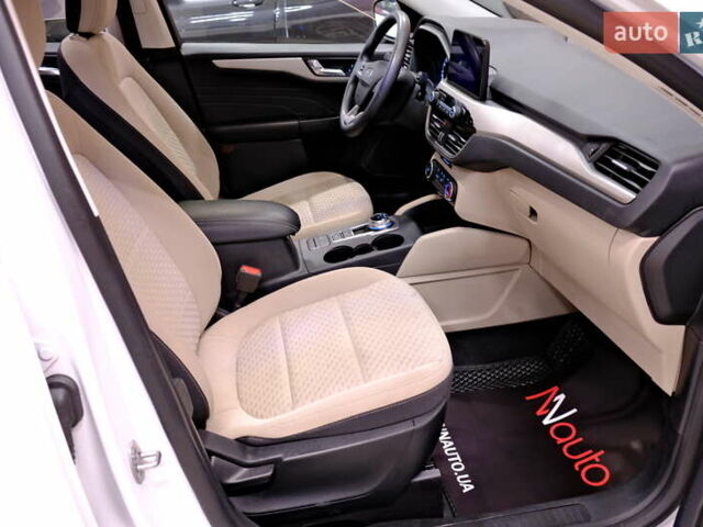 Белый Форд Эскейп, объемом двигателя 1.5 л и пробегом 127 тыс. км за 16900 $, фото 41 на Automoto.ua