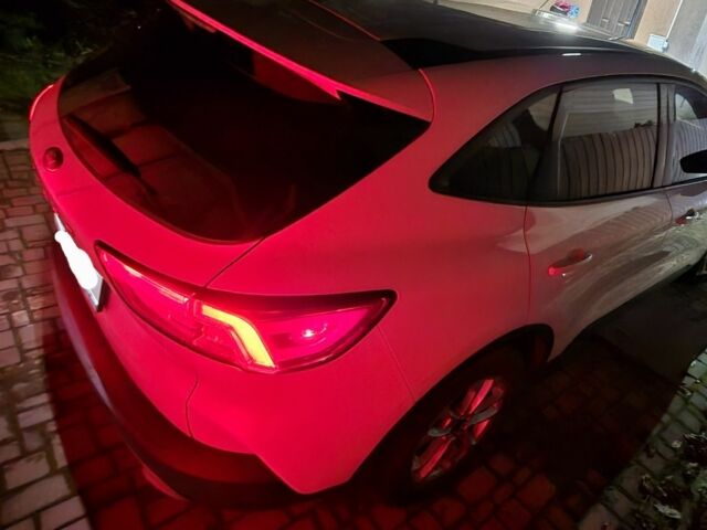 Білий Форд Ескейп, об'ємом двигуна 1.5 л та пробігом 82 тис. км за 15399 $, фото 8 на Automoto.ua