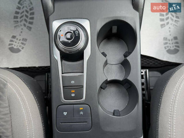 Белый Форд Эскейп, объемом двигателя 1.5 л и пробегом 34 тыс. км за 19999 $, фото 18 на Automoto.ua