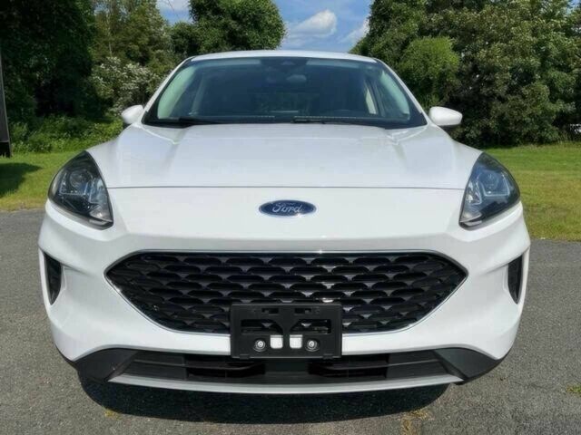 Білий Форд Ескейп, об'ємом двигуна 2.5 л та пробігом 25 тис. км за 14400 $, фото 1 на Automoto.ua