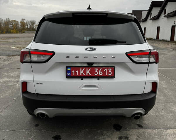 Белый Форд Эскейп, объемом двигателя 1.5 л и пробегом 153 тыс. км за 16300 $, фото 5 на Automoto.ua
