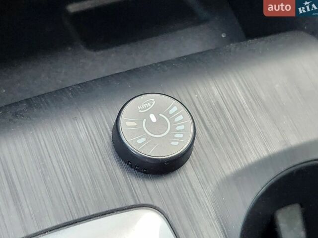 Белый Форд Эскейп, объемом двигателя 2.5 л и пробегом 39 тыс. км за 21700 $, фото 5 на Automoto.ua