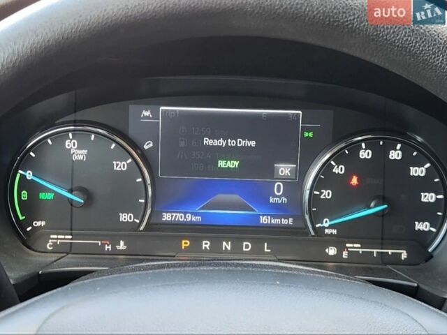 Белый Форд Эскейп, объемом двигателя 2.5 л и пробегом 39 тыс. км за 21500 $, фото 4 на Automoto.ua