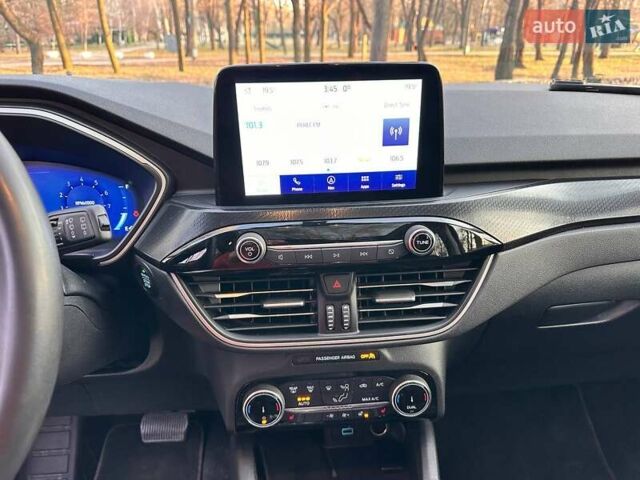 Белый Форд Эскейп, объемом двигателя 2 л и пробегом 66 тыс. км за 21800 $, фото 20 на Automoto.ua