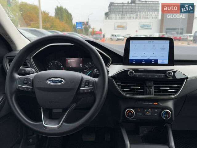 Белый Форд Эскейп, объемом двигателя 1.5 л и пробегом 34 тыс. км за 19999 $, фото 13 на Automoto.ua