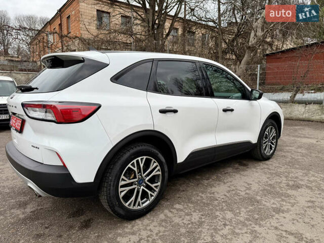 Білий Форд Ескейп, об'ємом двигуна 1.5 л та пробігом 149 тис. км за 14300 $, фото 12 на Automoto.ua