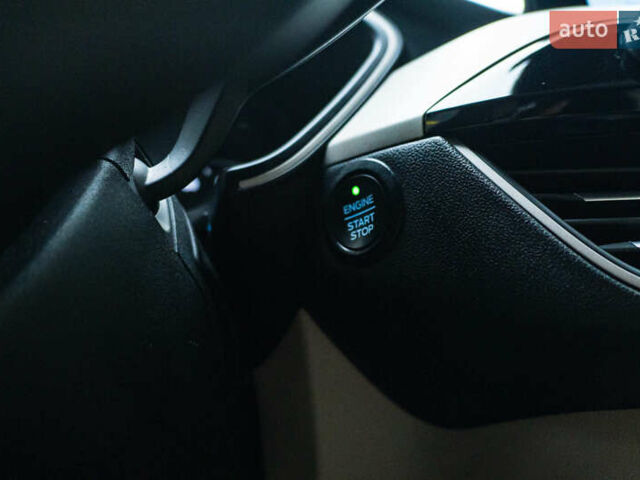 Белый Форд Эскейп, объемом двигателя 2.5 л и пробегом 130 тыс. км за 19700 $, фото 29 на Automoto.ua