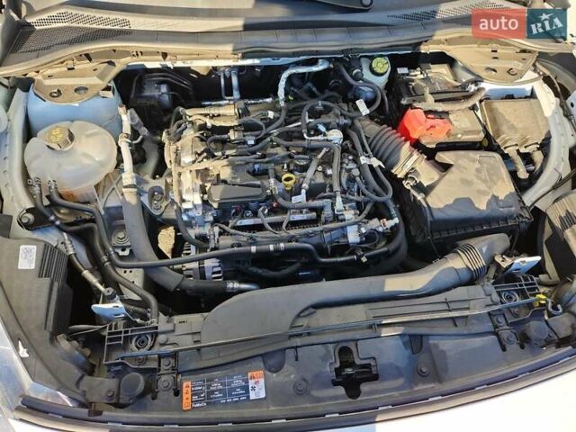 Білий Форд Ескейп, об'ємом двигуна 0 л та пробігом 42 тис. км за 9546 $, фото 11 на Automoto.ua