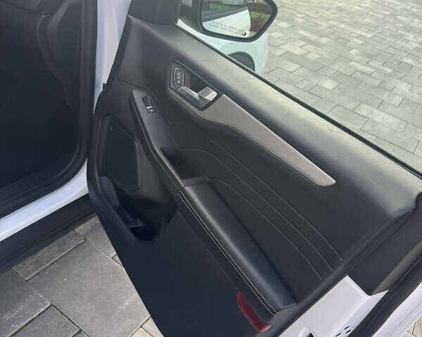 Белый Форд Эскейп, объемом двигателя 2.5 л и пробегом 60 тыс. км за 21000 $, фото 31 на Automoto.ua