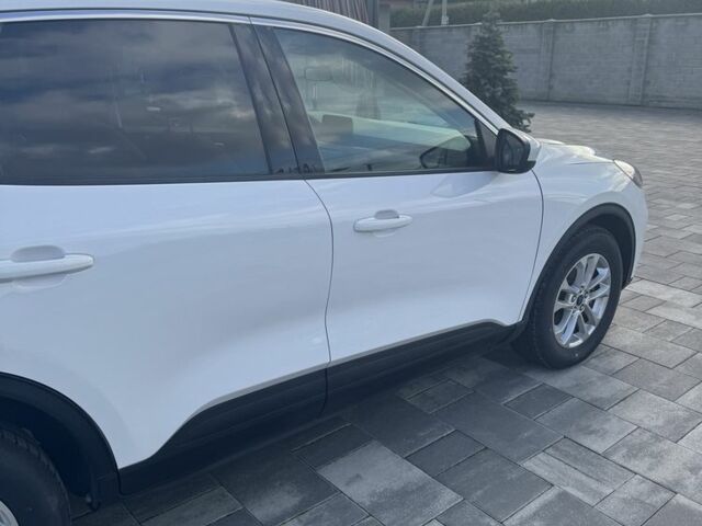 Белый Форд Эскейп, объемом двигателя 2.5 л и пробегом 60 тыс. км за 20800 $, фото 4 на Automoto.ua