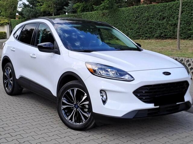 Білий Форд Ескейп, об'ємом двигуна 2 л та пробігом 23 тис. км за 12500 $, фото 1 на Automoto.ua