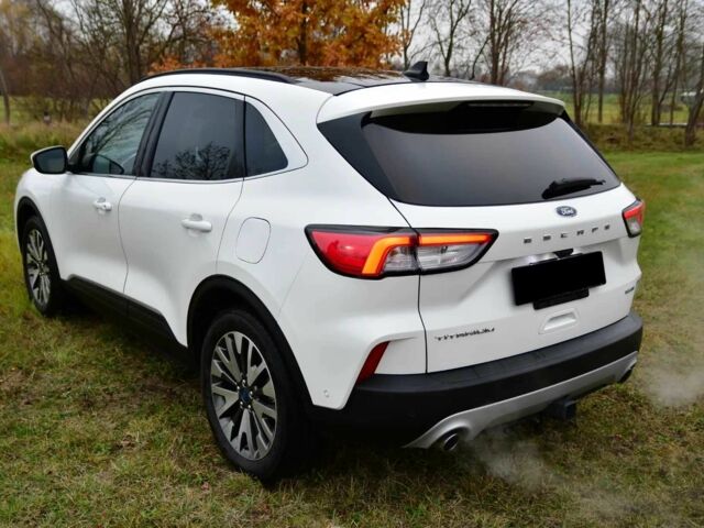 Белый Форд Эскейп, объемом двигателя 2 л и пробегом 81 тыс. км за 12900 $, фото 3 на Automoto.ua