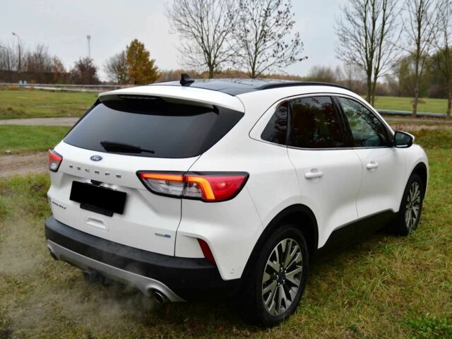 Белый Форд Эскейп, объемом двигателя 2 л и пробегом 81 тыс. км за 12900 $, фото 1 на Automoto.ua