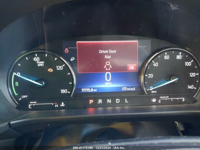 Белый Форд Эскейп, объемом двигателя 2.5 л и пробегом 125 тыс. км за 13450 $, фото 7 на Automoto.ua