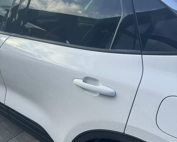 Белый Форд Эскейп, объемом двигателя 2.5 л и пробегом 60 тыс. км за 21000 $, фото 24 на Automoto.ua