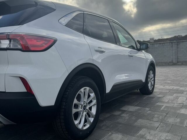 Белый Форд Эскейп, объемом двигателя 2.5 л и пробегом 60 тыс. км за 20800 $, фото 11 на Automoto.ua