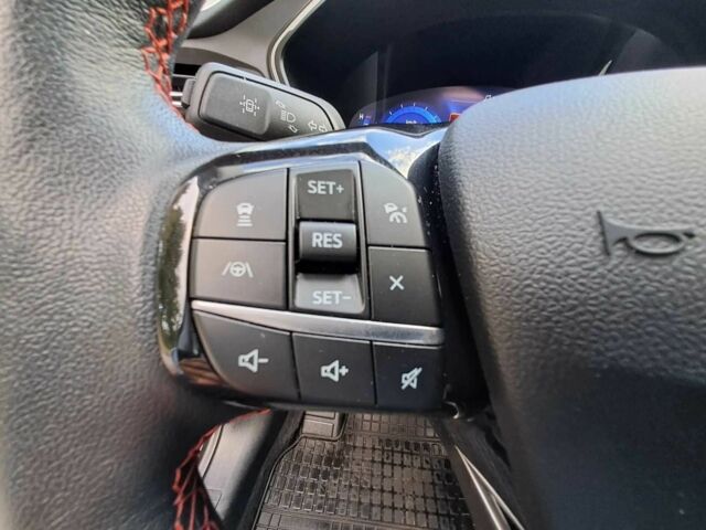 Білий Форд Ескейп, об'ємом двигуна 2 л та пробігом 23 тис. км за 12500 $, фото 12 на Automoto.ua