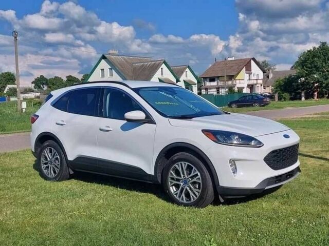 Белый Форд Эскейп, объемом двигателя 1.5 л и пробегом 53 тыс. км за 16500 $, фото 2 на Automoto.ua