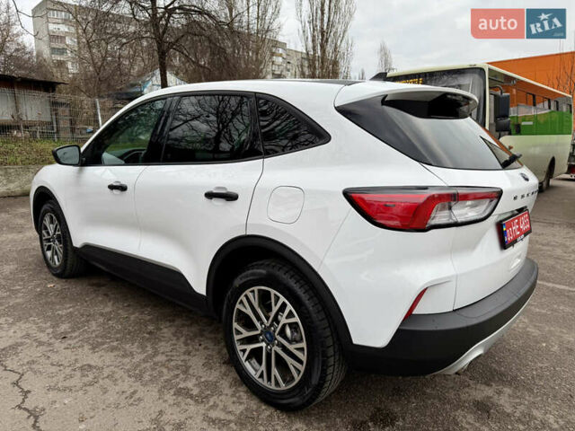 Білий Форд Ескейп, об'ємом двигуна 1.5 л та пробігом 149 тис. км за 14300 $, фото 18 на Automoto.ua