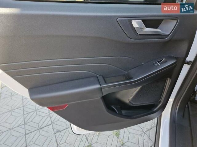 Білий Форд Ескейп, об'ємом двигуна 2.5 л та пробігом 14 тис. км за 23999 $, фото 13 на Automoto.ua