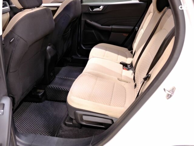 Белый Форд Эскейп, объемом двигателя 1.5 л и пробегом 127 тыс. км за 16900 $, фото 7 на Automoto.ua