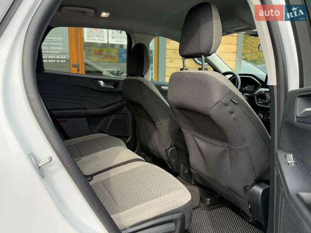 Белый Форд Эскейп, объемом двигателя 1.5 л и пробегом 34 тыс. км за 19999 $, фото 11 на Automoto.ua