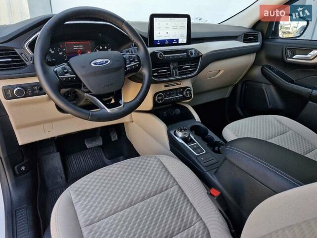 Білий Форд Ескейп, об'ємом двигуна 2.5 л та пробігом 14 тис. км за 23999 $, фото 21 на Automoto.ua