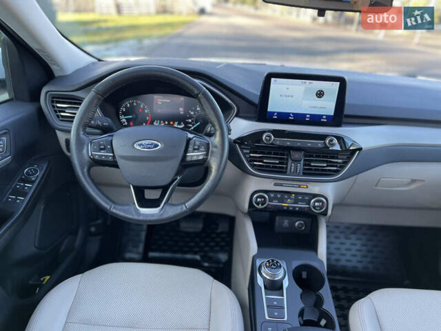 Білий Форд Ескейп, об'ємом двигуна 1.5 л та пробігом 195 тис. км за 15999 $, фото 19 на Automoto.ua