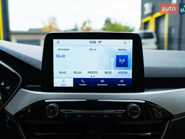 Белый Форд Эскейп, объемом двигателя 2.5 л и пробегом 130 тыс. км за 19700 $, фото 17 на Automoto.ua