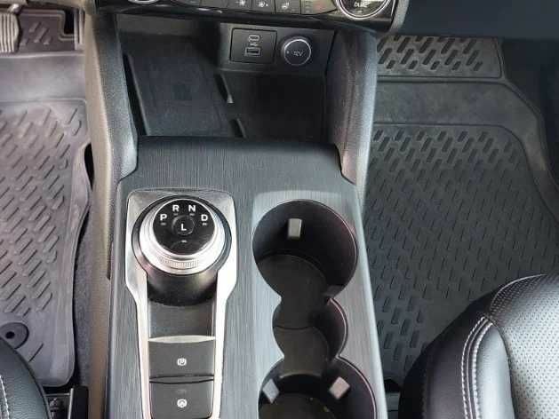 Белый Форд Эскейп, объемом двигателя 2.5 л и пробегом 95 тыс. км за 19500 $, фото 8 на Automoto.ua