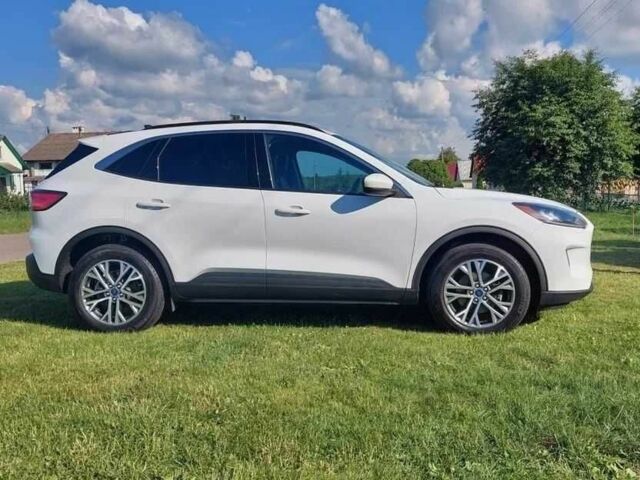 Белый Форд Эскейп, объемом двигателя 1.5 л и пробегом 53 тыс. км за 16500 $, фото 3 на Automoto.ua